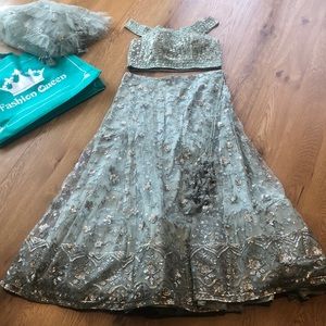 Beautiful Indian attire - 2 pc dress